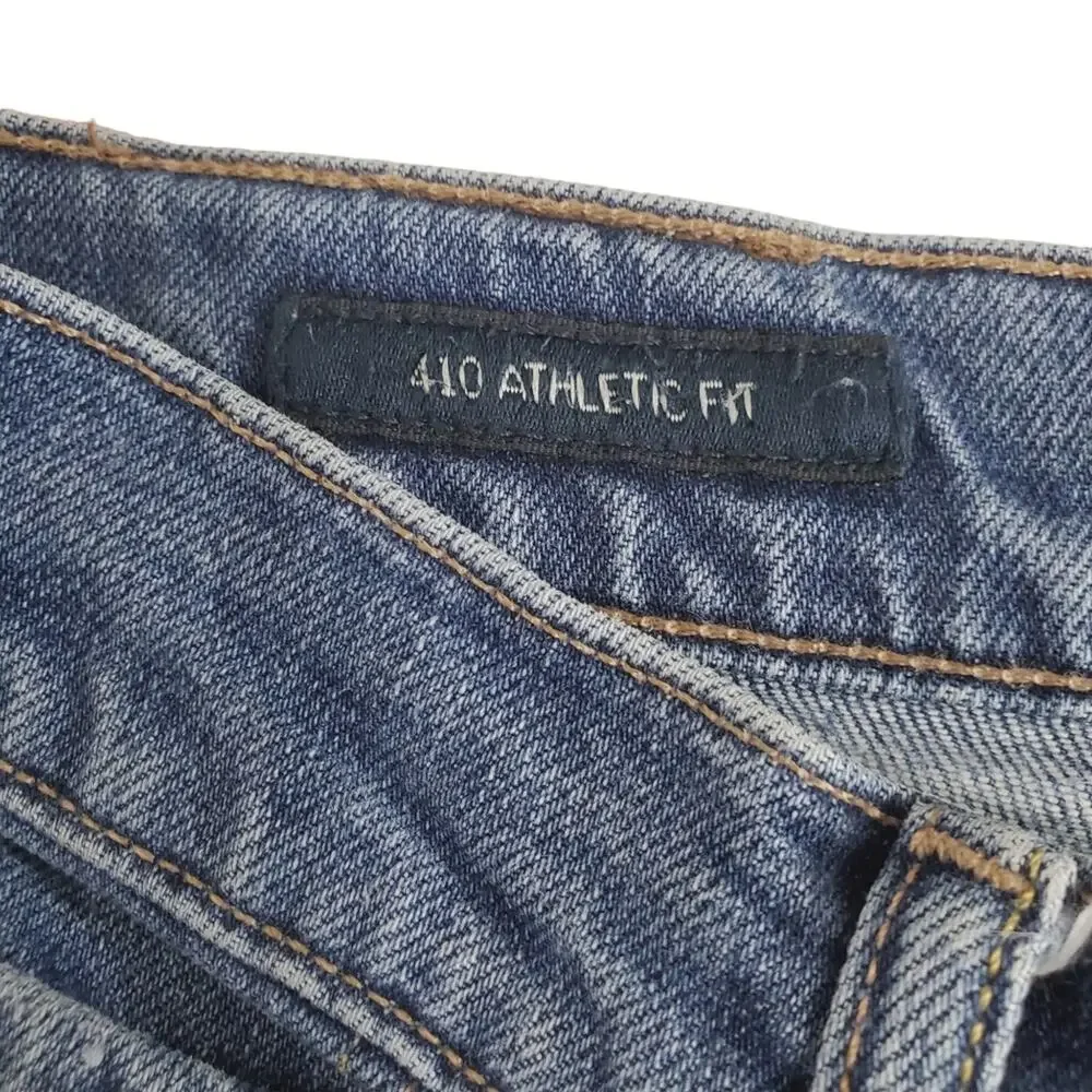 Lucky Brand | 32x32 410 Athletic Fit Distressed Denim Jeans